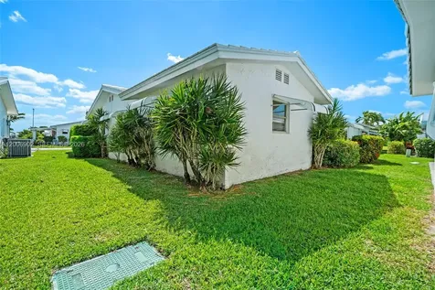 2103 SW 20th Circle Boynton Beach FL 33426