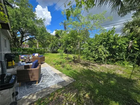 2837 NW 9th Court Fort Lauderdale FL 33311