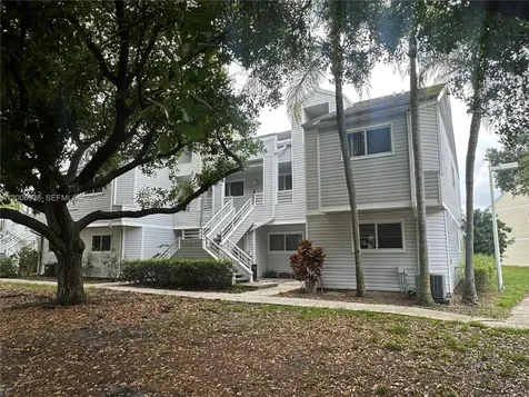 3461 NW 44th Street Oakland Park FL 33309