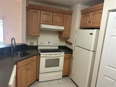 3461 NW 44th Street Oakland Park FL 33309
