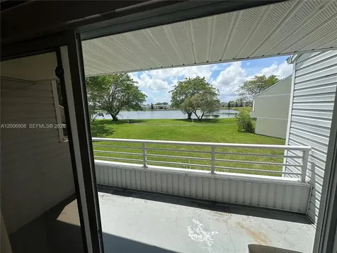 3461 NW 44th Street Oakland Park FL 33309