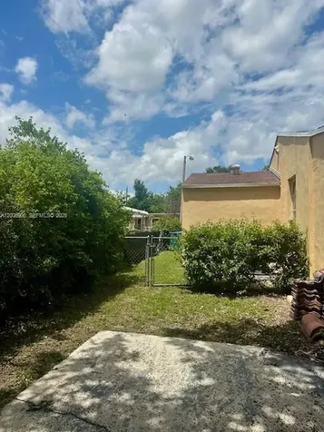1884 NW 52nd Street Miami FL 33142