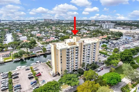 2000 NE 135th Street North Miami FL 33181