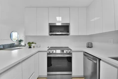2000 NE 135th Street North Miami FL 33181