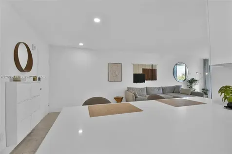 2000 NE 135th Street North Miami FL 33181