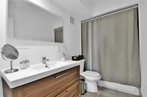 2000 NE 135th Street North Miami FL 33181