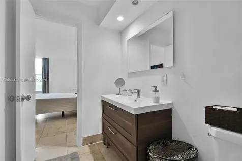 2000 NE 135th Street North Miami FL 33181