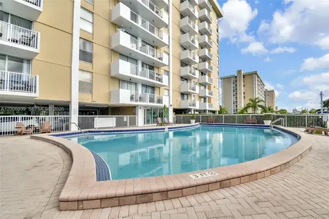 2000 NE 135th Street North Miami FL 33181