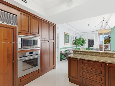 17875 Collins Avenue Sunny Isles Beach FL 33160