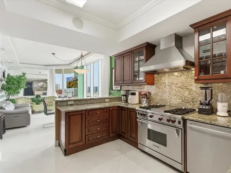 17875 Collins Avenue Sunny Isles Beach FL 33160
