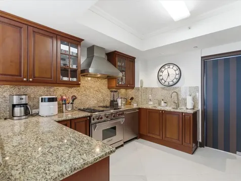 17875 Collins Avenue Sunny Isles Beach FL 33160