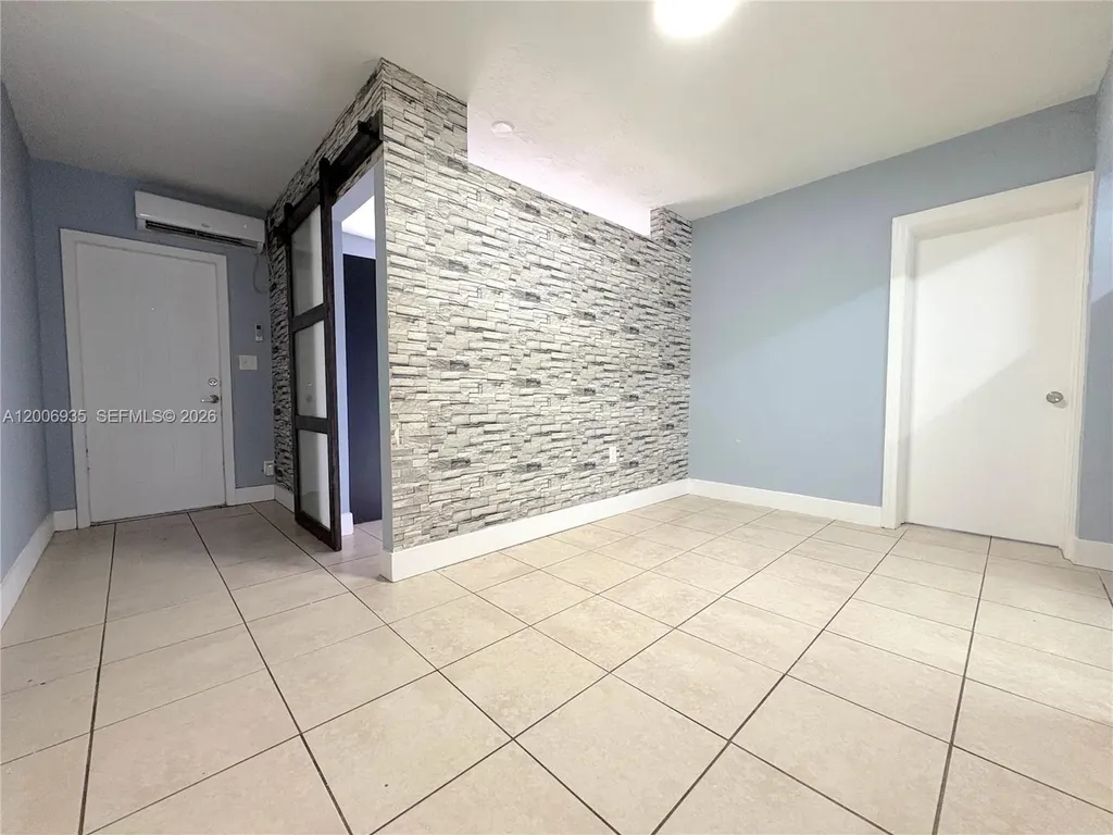 1815 Mckinley Street Hollywood FL 33020