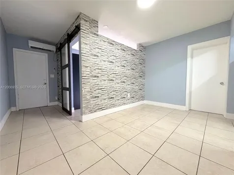 1815 Mckinley Street Hollywood FL 33020