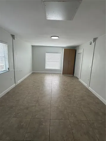 2816 Pine Tree Drive Miami Beach FL 33140