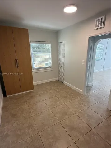 2816 Pine Tree Drive Miami Beach FL 33140