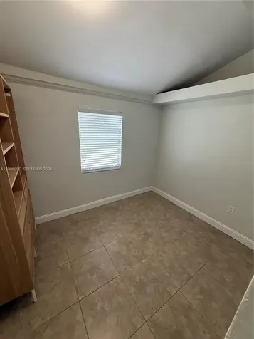2816 Pine Tree Drive Miami Beach FL 33140