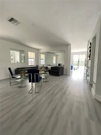 10086 NW 89th Terrace Doral FL 33178