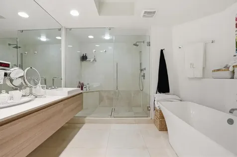 17301 Biscayne Boulevard North Miami Beach FL 33160