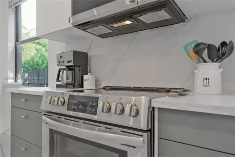 2889 SW 33rd Avenue Miami FL 33133
