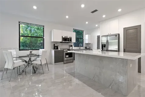 2889 SW 33rd Avenue Miami FL 33133