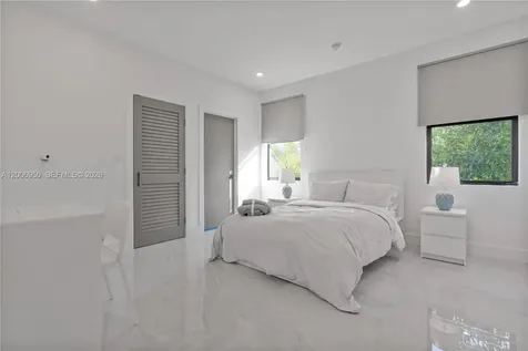2889 SW 33rd Avenue Miami FL 33133