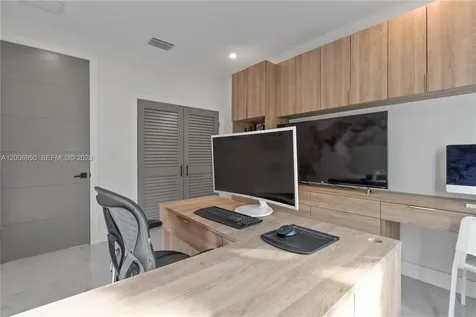 2889 SW 33rd Avenue Miami FL 33133