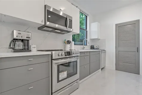 2889 SW 33rd Avenue Miami FL 33133