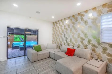 8805 NW 103rd Place Doral FL 33178