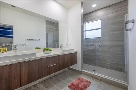 8805 NW 103rd Place Doral FL 33178