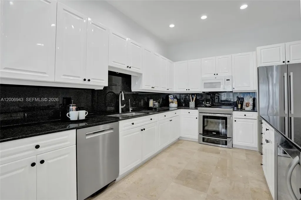 2739 NE 15th Street Fort Lauderdale FL 33304