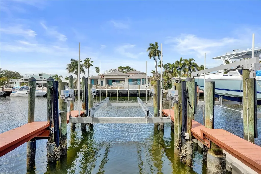 2739 NE 15th Street Fort Lauderdale FL 33304
