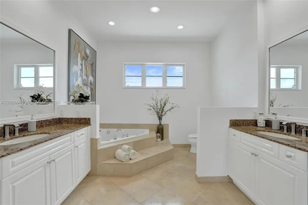 2739 NE 15th Street Fort Lauderdale FL 33304