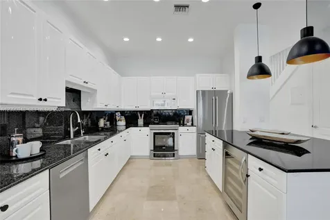 2739 NE 15th Street Fort Lauderdale FL 33304