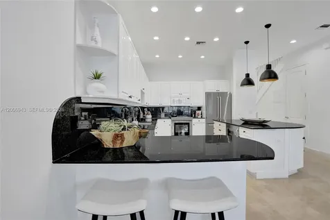 2739 NE 15th Street Fort Lauderdale FL 33304