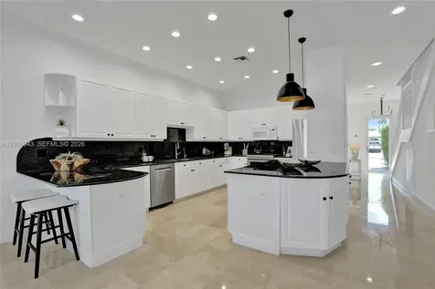 2739 NE 15th Street Fort Lauderdale FL 33304