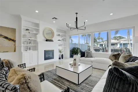 2739 NE 15th Street Fort Lauderdale FL 33304