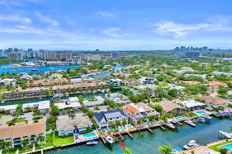 2739 NE 15th Street Fort Lauderdale FL 33304