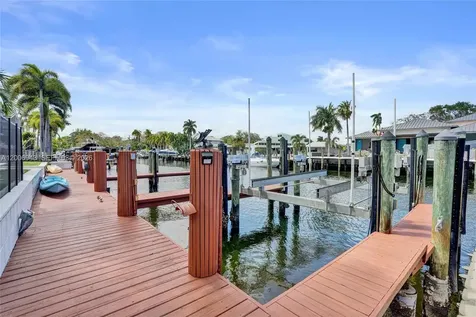 2739 NE 15th Street Fort Lauderdale FL 33304