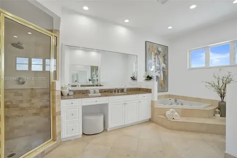 2739 NE 15th Street Fort Lauderdale FL 33304