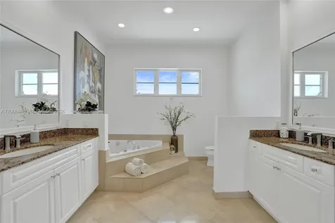 2739 NE 15th Street Fort Lauderdale FL 33304