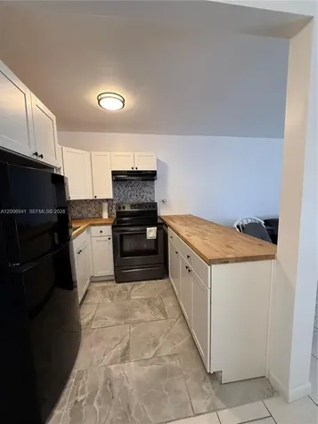 15610 NE 6th Avenue Miami FL 33162