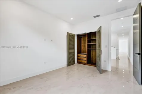 2887 SW 33rd Avenue Miami FL 33133