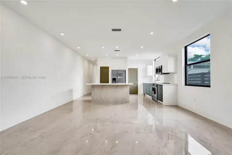 2887 SW 33rd Avenue Miami FL 33133
