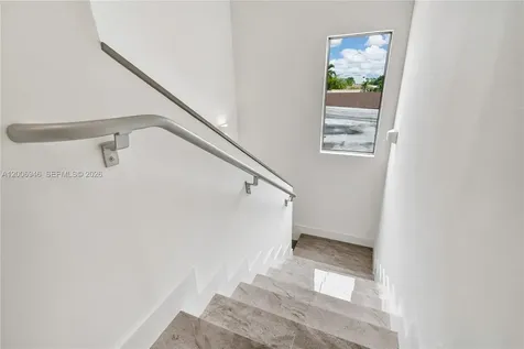 2887 SW 33rd Avenue Miami FL 33133