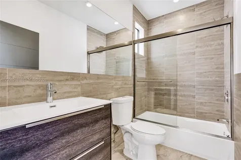 2887 SW 33rd Avenue Miami FL 33133