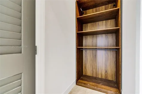2887 SW 33rd Avenue Miami FL 33133