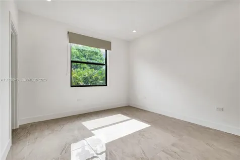 2887 SW 33rd Avenue Miami FL 33133