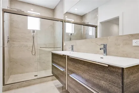 2887 SW 33rd Avenue Miami FL 33133