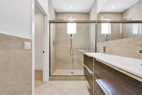 2887 SW 33rd Avenue Miami FL 33133