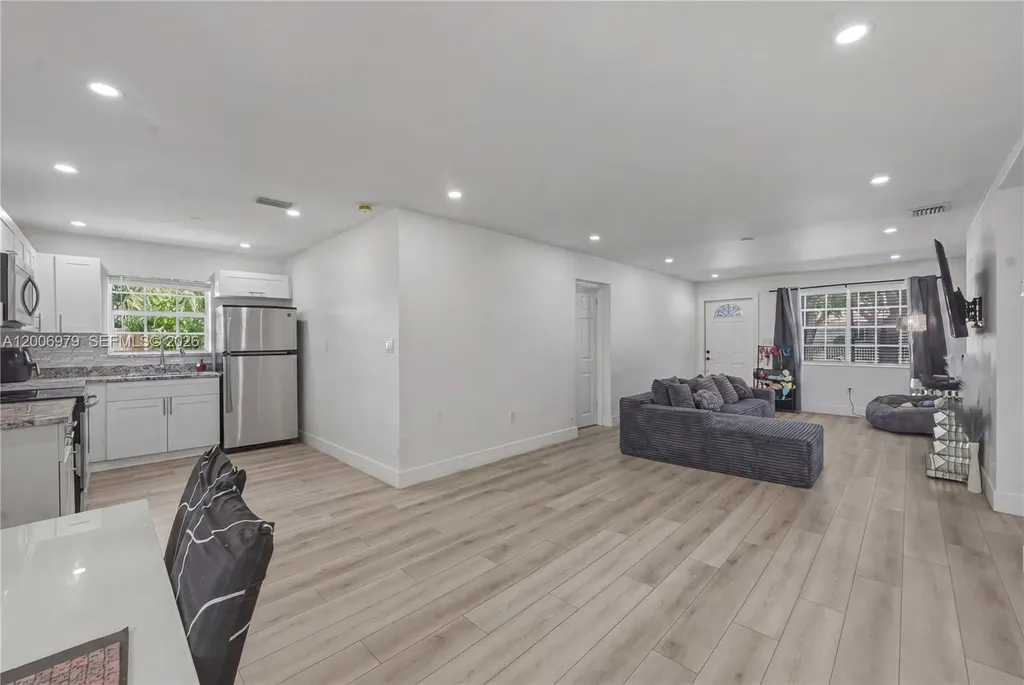 1657 SW 44th Avenue Fort Lauderdale FL 33317